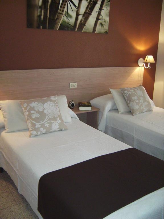 Pension Miami Almazora Room photo