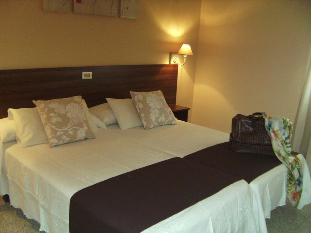 Pension Miami Almazora Room photo